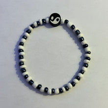 Load image into Gallery viewer, Black and White Yin Yang Bracelet
