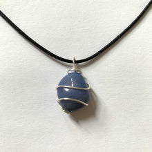 Load image into Gallery viewer, Blue Wire Mineral Necklace
