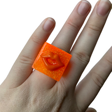 Load image into Gallery viewer, Orange Lips Glitter Ring
