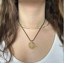 Load image into Gallery viewer, Gold Clear Quartz Wrapped Necklace
