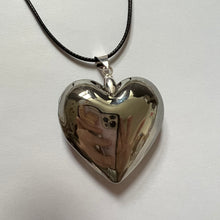 Load image into Gallery viewer, Black Mirror Heart Necklace
