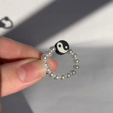 Load image into Gallery viewer, Yin Yang Pearl Ring
