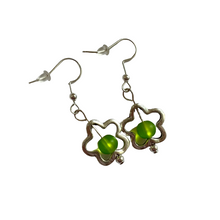 Load image into Gallery viewer, Green Silver Flower Earrings
