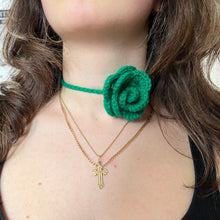 Load image into Gallery viewer, Green Crochet Rose Choker
