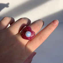 Load image into Gallery viewer, Glitter Pink Heart Pearl Stud Ring
