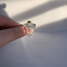 Load image into Gallery viewer, Clear Heart Gold Stud Ring
